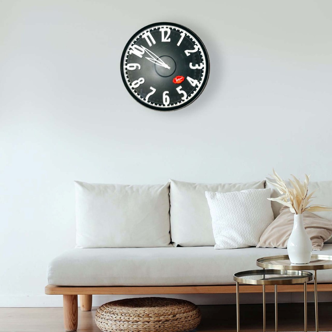 Fluorescent Round Black Wall Clock with Dome Glass